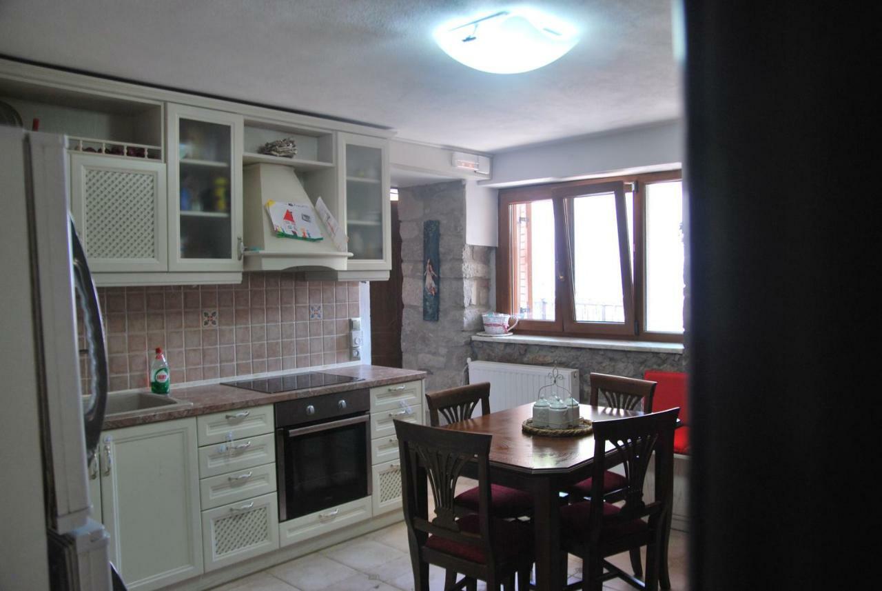 Chora Samothrakis, House With Courtyard *